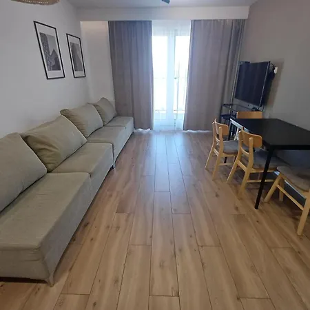 Ksiezy Mlyn Retreat Centrum Parking شقة